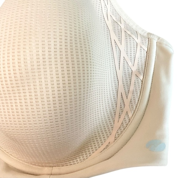 BodyUp Workout to Weekend Medium Impact Spacer Sports Bra - Picture 13 of 15